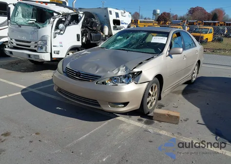 2005 Toyota Camry Xle V6 из США, поврежденный, VIN 4T1BF32K05U605266